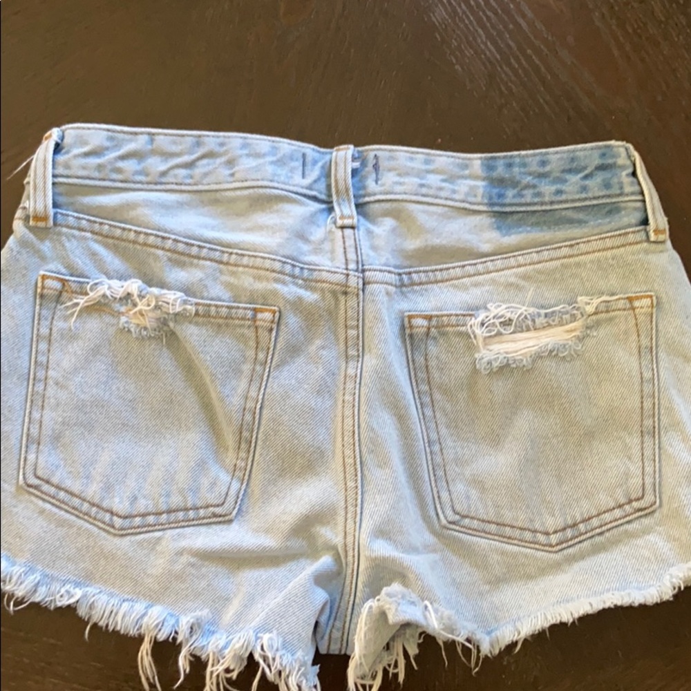 A&F Low Rise Shorts - Picture 4 of 4